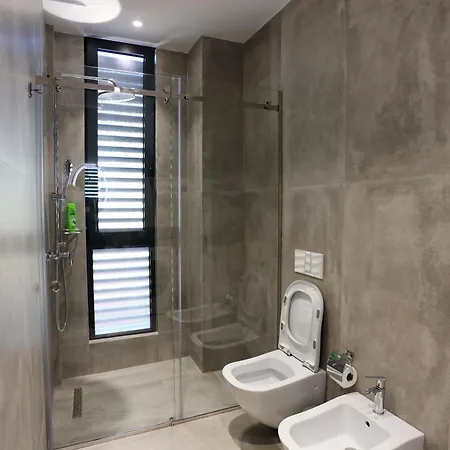Apartment Doraci *